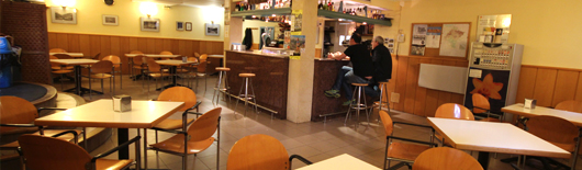 Foto panor&aacute;mica del restaurante desde otro &aacute;ngulo